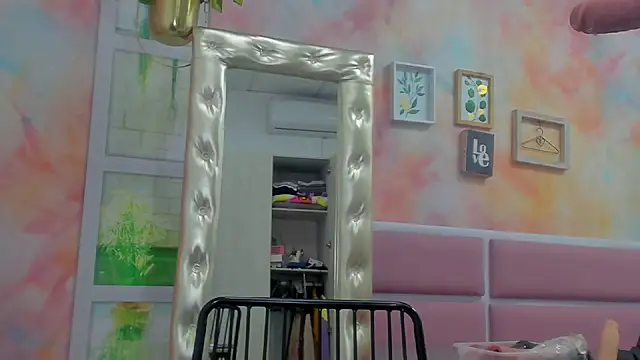 Idiris big online show from March 15, 4:10 pm