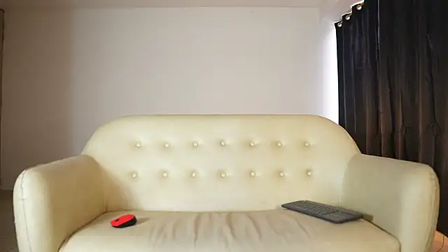 Emi latingirl online show from January 10, 8:54 pm