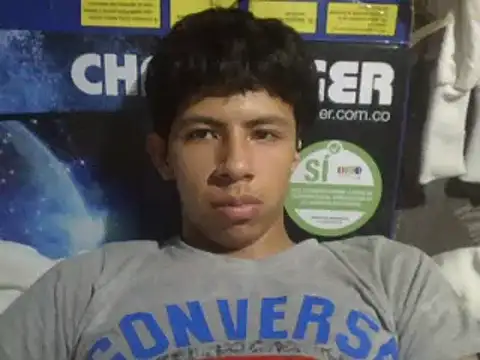 Snapshot of Carlos_Alberto1 chatting on May 21, 1:01 am Carlos Alberto1 online show from May 21, 1:01 am