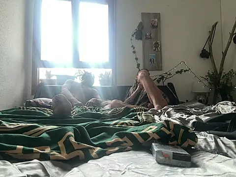 EnricoGio online show from February 16, 4:47 pm