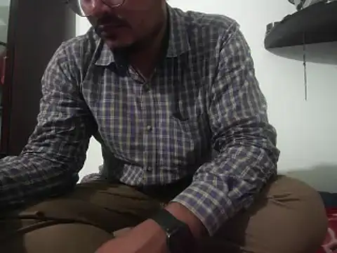 naughtymike0007 online show from October 27, 2:43 pm