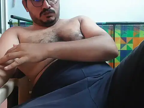 Snapshot of naughtymike0007 chatting on June 22, 1:41 pm naughtymike0007 online show from June 22, 1:41 pm