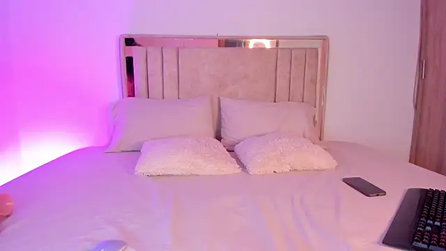 Deiisy Queen online show from March 7, 7:55 pm