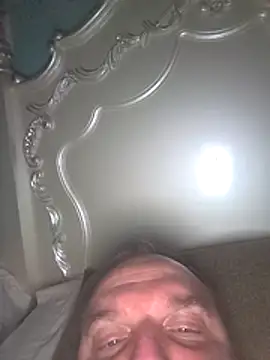 Erick323 online show from February 16, 6:31 am