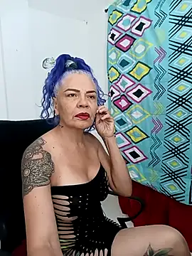 freyadevil333 online show from October 25, 1:07 pm