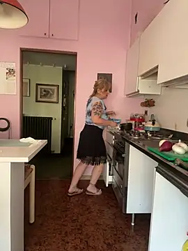 Sunbelxx online show from July 17, 8:10 am