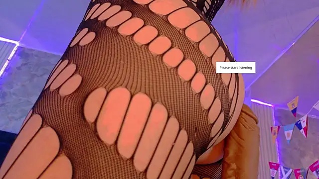 Snapshot of MollyCruz chatting on July 7, 1:04 pm MollyCruz online show from July 7, 1:04 pm