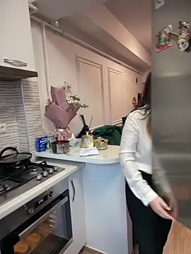 HotXMom online show from February 5, 7:13 am