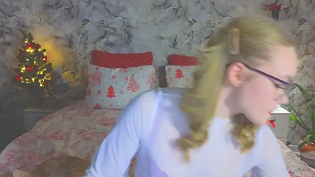 Aurora Golden1 online show from December 17, 4:24 pm