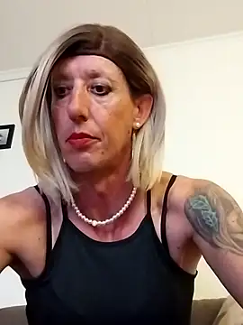 AlexiaXXL online show from April 13, 2:39 am