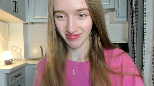 Snapshot of leslie_my_lovee chatting on April 13, 5:40 pm leslie my lovee online show from April 13, 5:40 pm