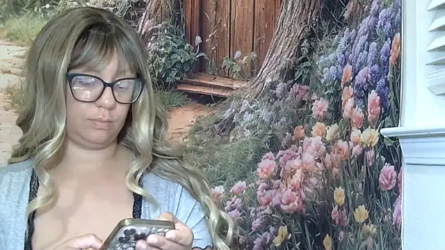 Paisleehaze online show from June 17, 10:39 am