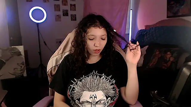 AllyDonfort online show from April 16, 10:45 pm