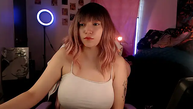 AllyDonfort online show from April 22, 10:44 pm