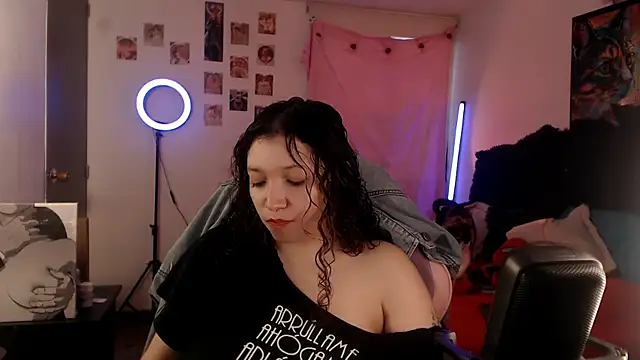 Snapshot of AllyDonfort chatting on May 20, 10:16 pm AllyDonfort online show from May 20, 10:16 pm