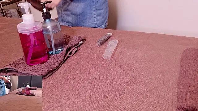 Snapshot of Hanabi-hentai chatting on February 18, 12:34 pm Hanabi-hentai online show from February 18, 12:34 pm