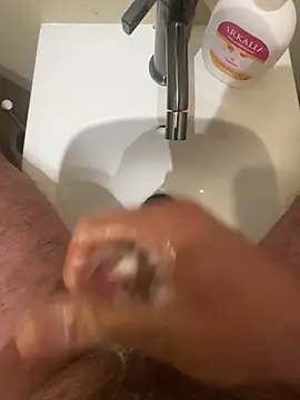 Snapshot of Gab19191 chatting on February 14, 5:53 pm Gab19191 online show from February 14, 5:53 pm