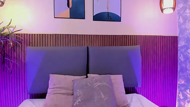 NicolleeEvanss online show from March 7, 11:07 am