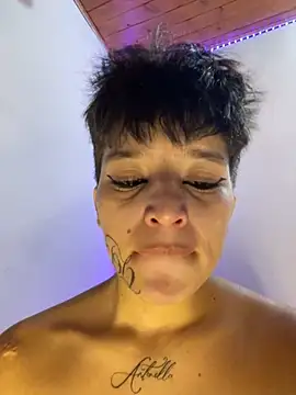 AbbyFtLuna online show from March 9, 10:30 pm