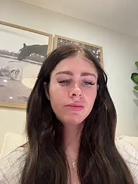 aus queen online show from March 25, 8:04 pm