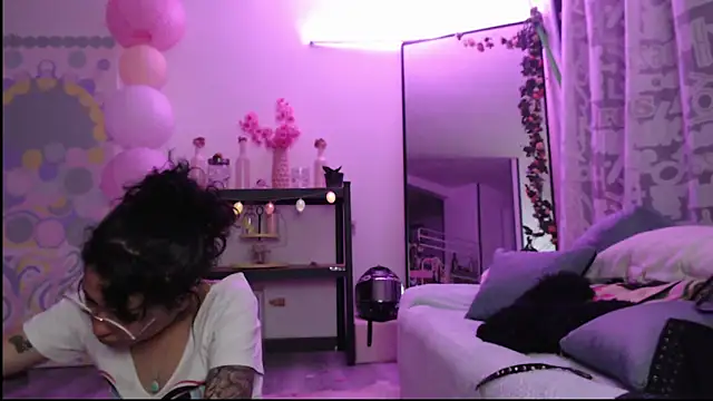 Hellen dumont online show from April 11, 4:50 am