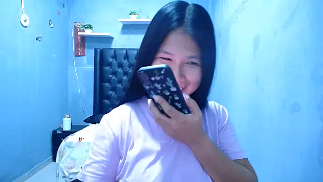 Snapshot of Letty_Plugxo chatting on June 12, 3:33 pm Letty Plugxo online show from June 12, 3:33 pm