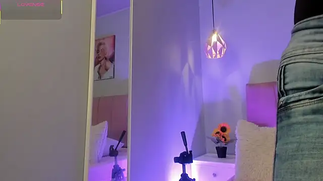 ScarletGV online show from January 19, 6:06 am