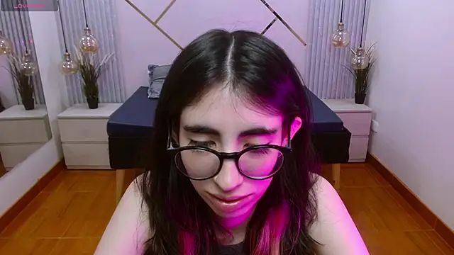 LenaRoses online show from November 21, 2:05 pm