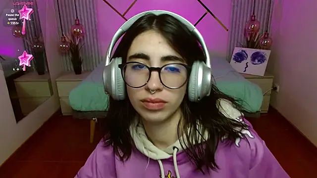 LenaRoses online show from January 31, 8:07 pm