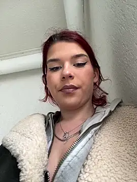 RiriRoseey online show from March 28, 9:09 am