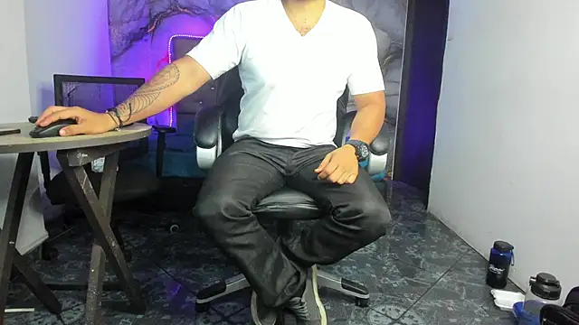 Snapshot of Drako_Argentii chatting on March 16, 3:12 am Drako Argentii online show from March 16, 3:12 am