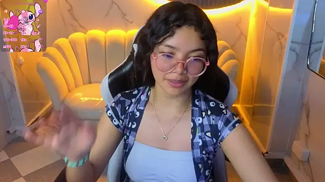 victoria castillo b online show from March 2, 7:54 pm