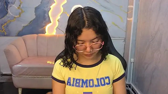 victoria castillo b online show from March 26, 12:44 pm