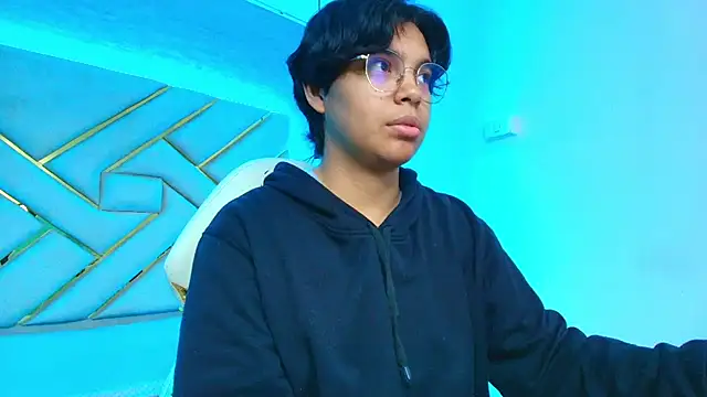 Emmapark  online show from March 19, 11:28 am