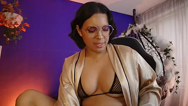 Emmapark  online show from April 16, 6:52 pm