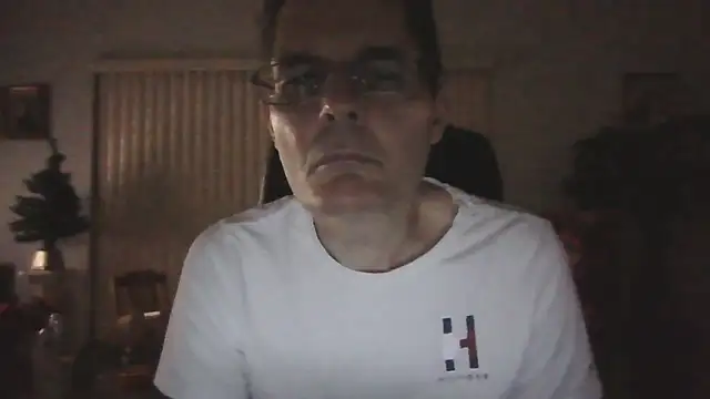 Copfiremen4566 online show from December 2, 4:07 am