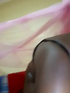 Snapshot of Swit_virgin22 chatting on June 5, 6:52 am Swit virgin22 online show from June 5, 6:52 am