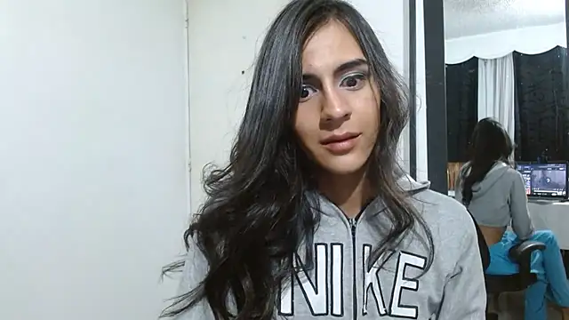 Snapshot of _princess_queen chatting on February 24, 8:01 am princess queen online show from February 24, 8:01 am