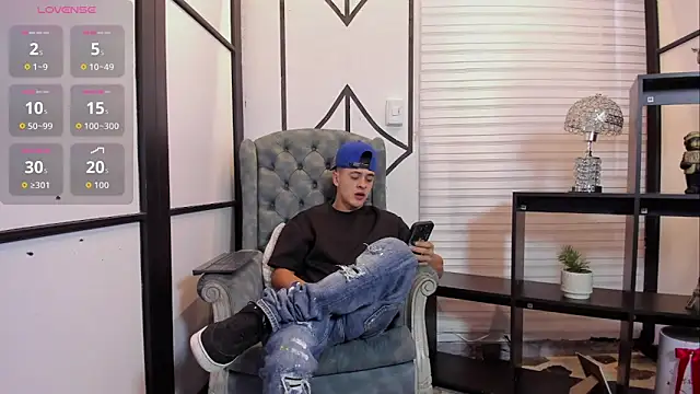 JuniorMorris  online show from September 30, 9:53 pm