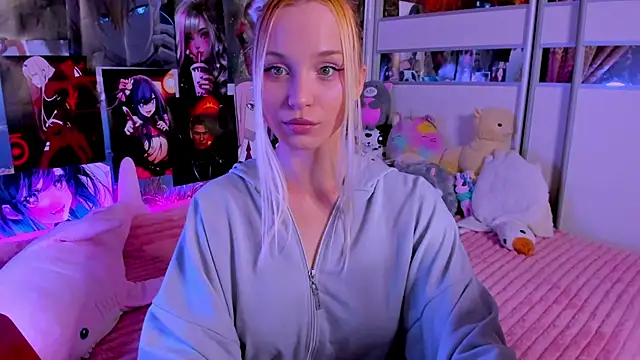 Cute  Pony online show from June 10, 8:19 pm