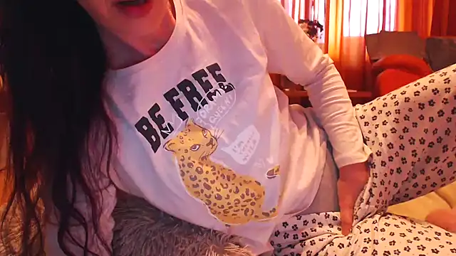 Snapshot of LovelyAndraGirl chatting on March 18, 7:11 am LovelyAndraGirl online show from March 18, 7:11 am