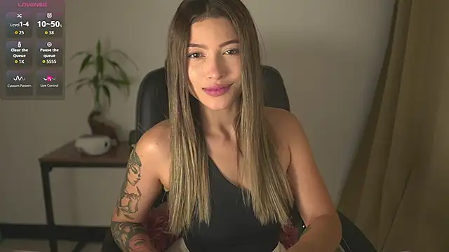 AyraSmith  online show from June 30, 12:00 am