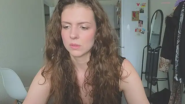 Snapshot of Sereta_Finn chatting on June 8, 10:26 am Sereta Finn online show from June 8, 10:26 am