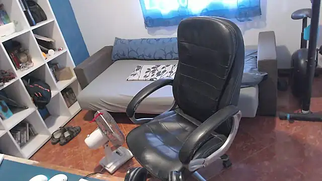 ravingr4d4 online show from September 25, 9:46 am