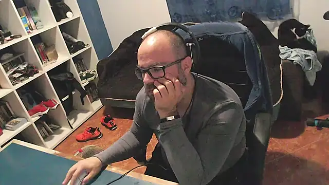 ravingr4d4 online show from October 29, 11:28 pm