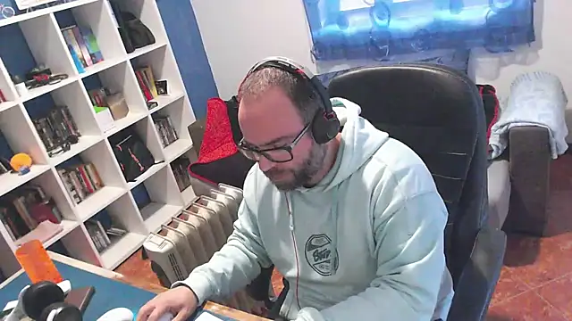 ravingr4d4 online show from December 2, 12:21 pm