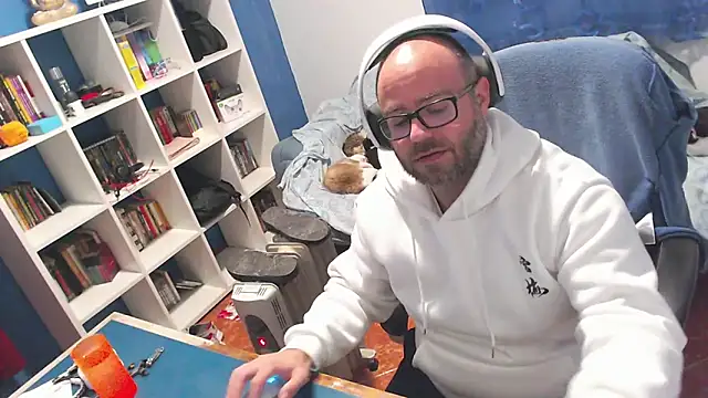 ravingr4d4 online show from January 5, 9:51 pm