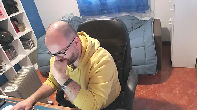 ravingr4d4 online show from March 10, 11:04 am