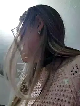 Daniela77771 online show from May 22, 9:42 pm