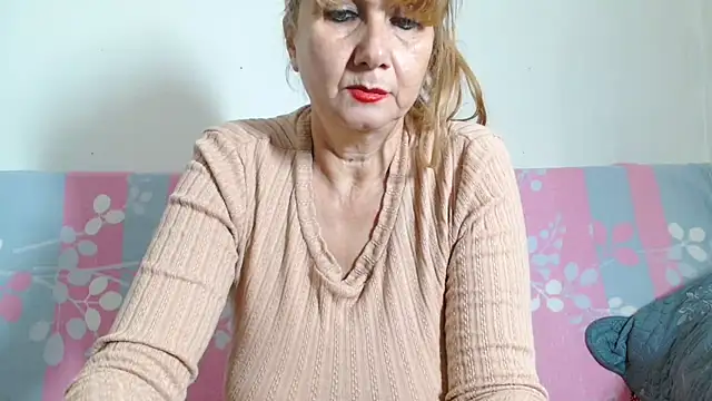 Andra Love online show from December 16, 7:19 pm